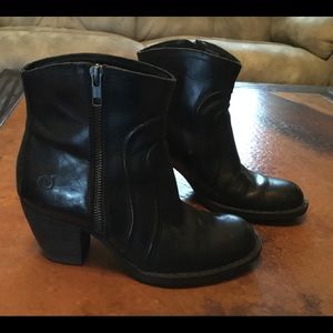 Born Leather Bootie, 7M